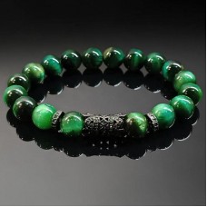 Men's bracelet made of natural stone tiger eye green