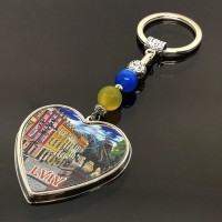 Брелок Львів із металу у вигляді серця всередині фольга тиснена.