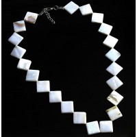 Beads made of natural mother of pearl, length of beads 48 cm