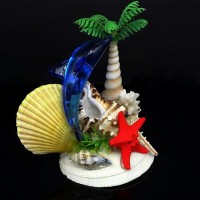Сувенир из ракушки синий дельфин на большом  гребешке с натуральной морской звездой