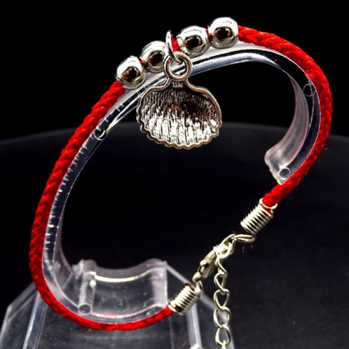 Bracelet red thread amulet against the evil eye with a pendant * Shell * metal color: silver, eco-silk thread with carabiner, length: 18cm + 4cm
