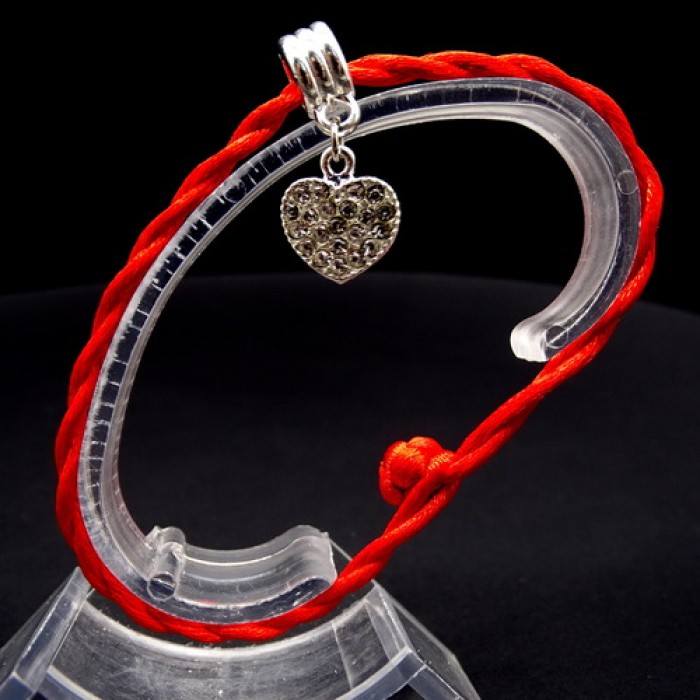 Bracelet red thread amulet against the evil eye with a pendant with rhinestones *Heart* metal color: silver, size: universal 12-19cm