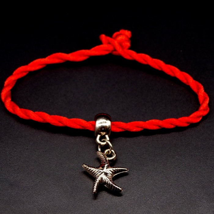 Bracelet red thread amulet against the evil eye with a pendant *starfish* plastic color: gold, size: universal 12-19cm