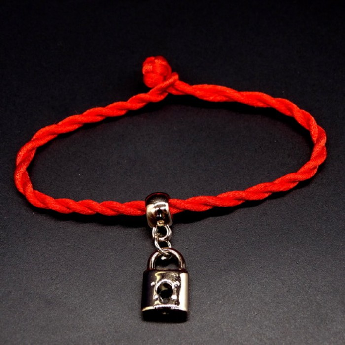 Bracelet red thread amulet against the evil eye with a pendant *Lock* plastic color: gold, size: universal 12-19cm