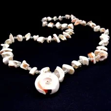 Beads made of natural shell Strombus luhuanus on a fishing line, beads length 60cm