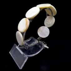 Bracelet shell made of natural mother-of-pearl in the form of circles on a fishing line with a lock. Size: length-17cm+4