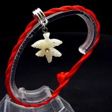 Bracelet red thread amulet against the evil eye with a pendant with rhinestones *Mother of pearl leaf* metal color: silver, size: universal 12-19cm