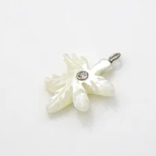 Mother-of-pearl pendant "Leaf" rhinestone color: crystal